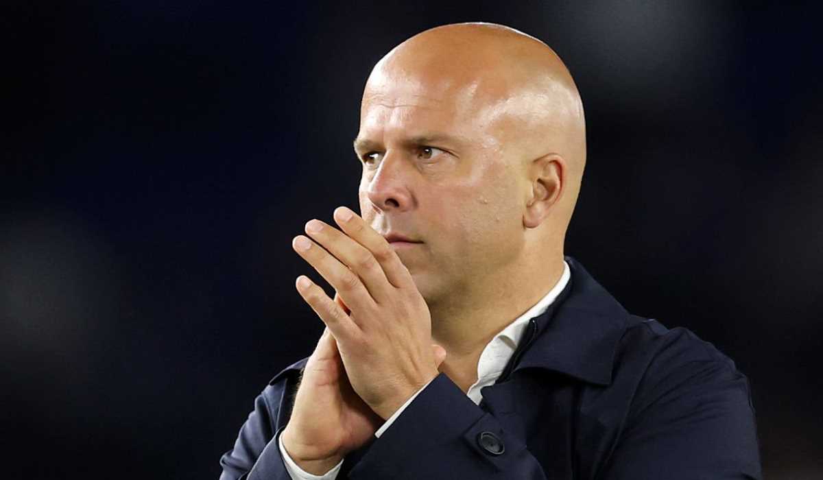 Arne Slot di laga Brighton v Liverpool