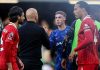 Arne Slot menyalami Cole Palmer di antara Virgil van Dijk dan Dominik Szoboszlai