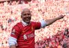 Arne Slot merayakan gelar Premier League Liverpool
