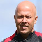 Arne Slot pelatih Liverpool
