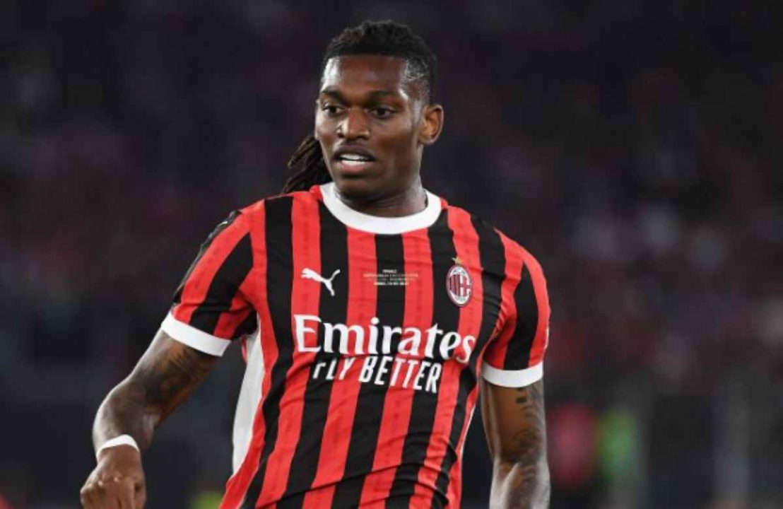 Barcelona Bidik Leao Jadi Pengganti Raphinha