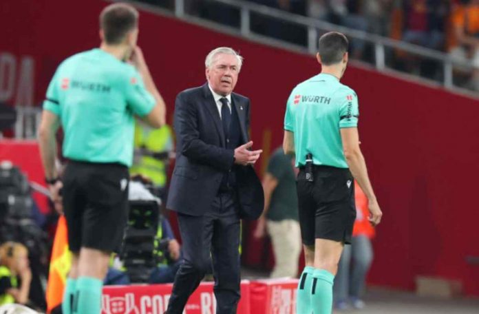 Carlo Ancelotti dalam sebuah laga Real Madrid