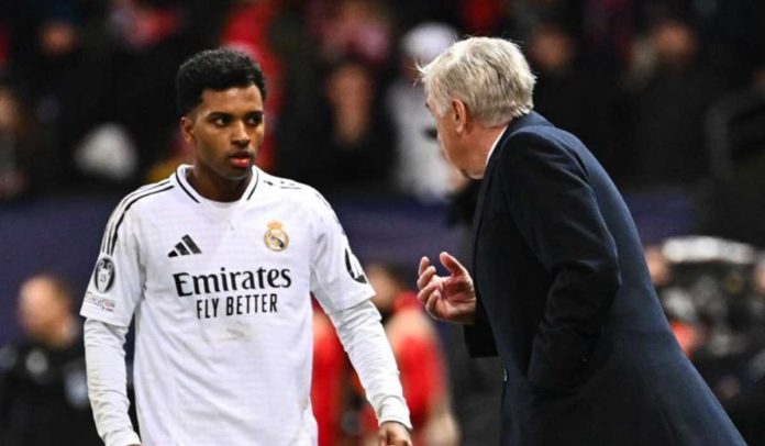 Carlo Ancelotti memberi instruksi Rodrygo di laga Stade Brestois 29 vs Real Madrid