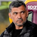 Ekspresi Francesco Conceicao di laga AS Roma vs AC Milan