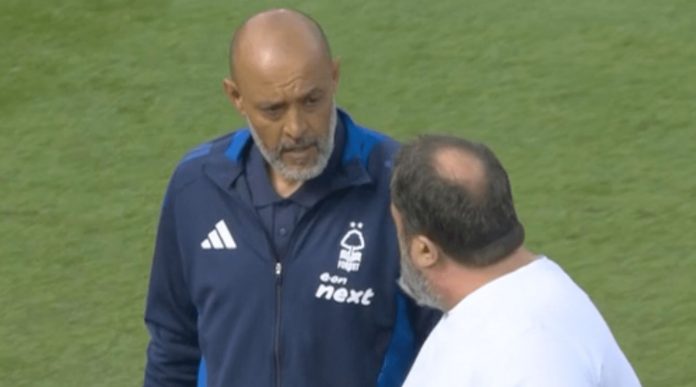 Evangelos Marinakis pemilik Nottingham Forest dan Nuno Espirito Santo saat terlibat perselisihan