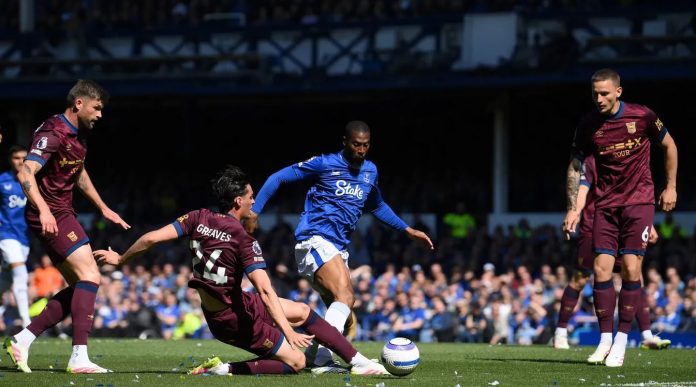 Everton saat ditahan imbang Ipswich Town