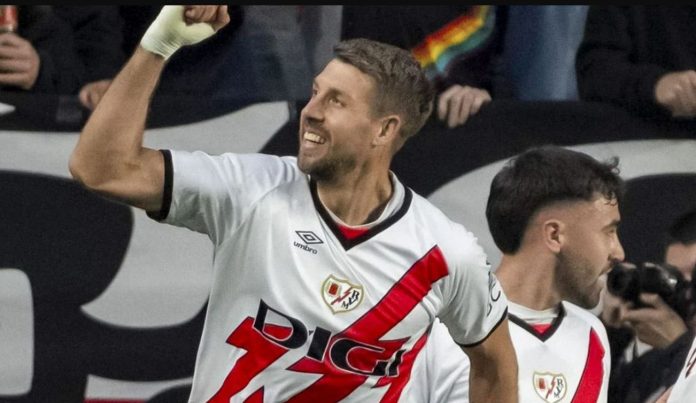 Florian Lejeune pemain Rayo Vallecano