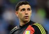 Gestur Emiliano Martinez di laga Aston Villa vs Tottenham Hotspur