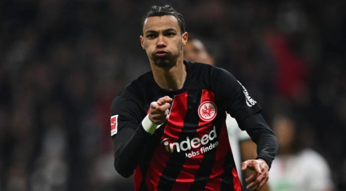 Hugo Ekitike bintang Eintracht Frankfurt