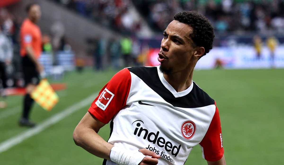 Hugo Ekitike merayakan gol di laga Eintracht Frankfurt vs RB Leipzig