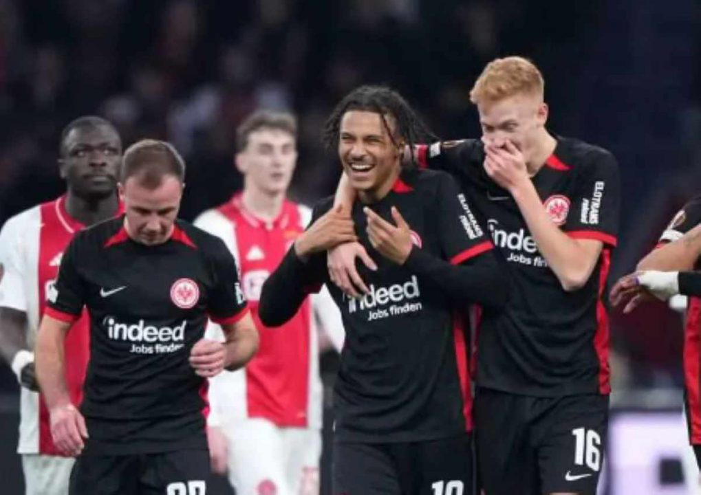 Hugo Larsson usai laga yang dilakoni Eintracht Frankfurt