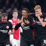 Hugo Larsson usai laga yang dilakoni Eintracht Frankfurt