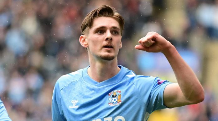 Jack Rudoni pemain Coventry City
