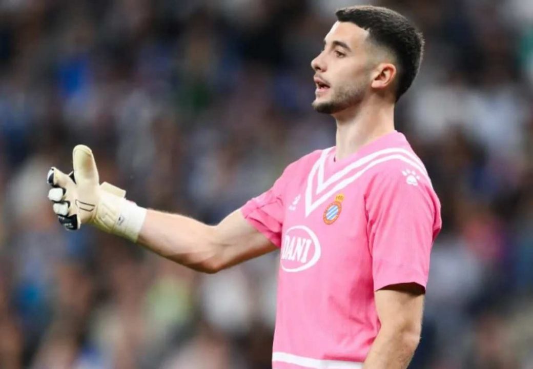 Joan Garcia Berpeluang Jadi Pengganti Courtois di Real Madrid