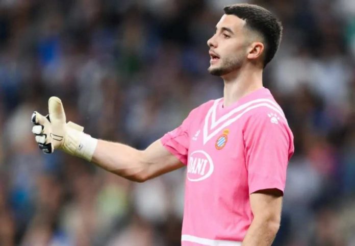 Joan Garcia Berpeluang Jadi Pengganti Courtois di Real Madrid