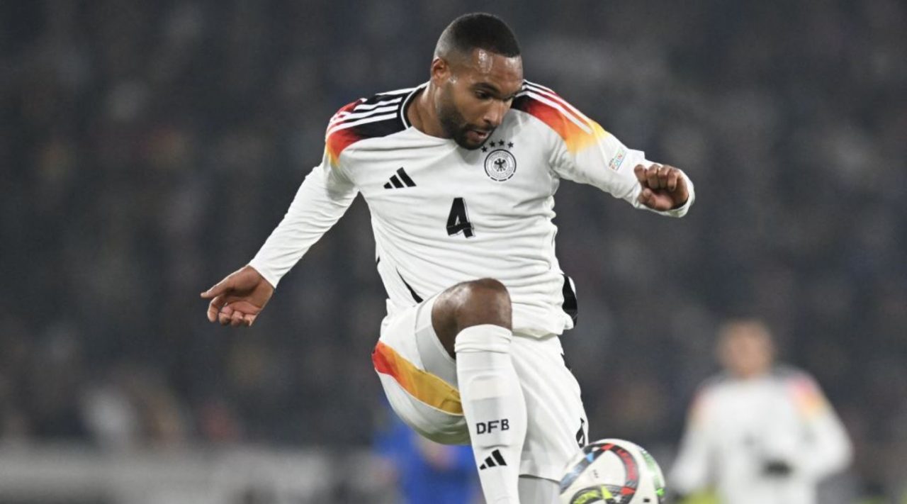 Jonathan Tah bek Bayer Leverkusen