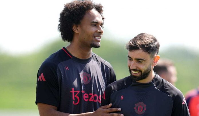Joshua Zirkzee di sesi latihan Manchester United