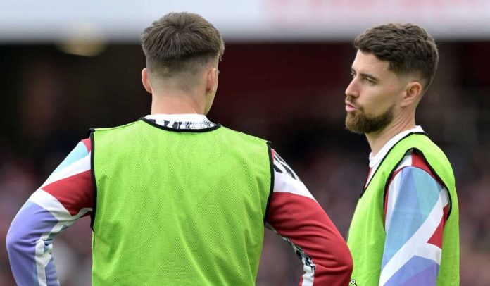 Kieran Tierney dan Jorginho memainkan laga kandang terakhir Arsenal