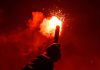 Laga PSS Sleman vs Persija Jakarta dihentikan karena flare