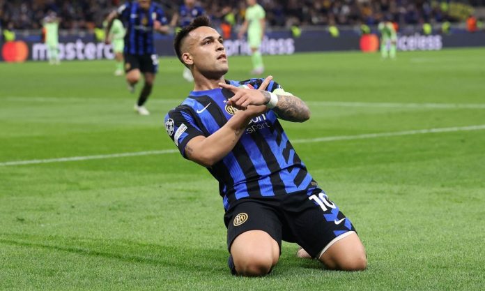 Lautaro Martinez merayakan golnya di leg kedua semifinal Liga Champions 2024-2025 antara Inter Milan vs Barcelona di San Siro