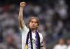 Luka Modric saat pamitan kepada fans Real Madrid