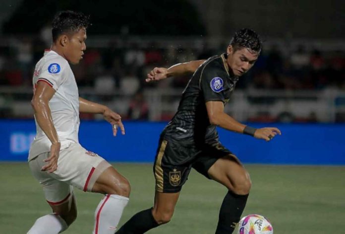 Malut United menjamu PSIS Semarang di pekan ke-32