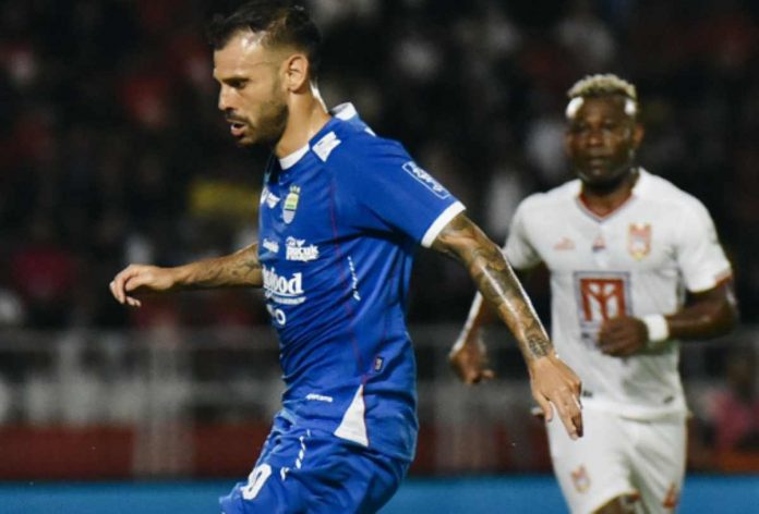 Malut United menjamu Persib Bandung di pekan ke-31