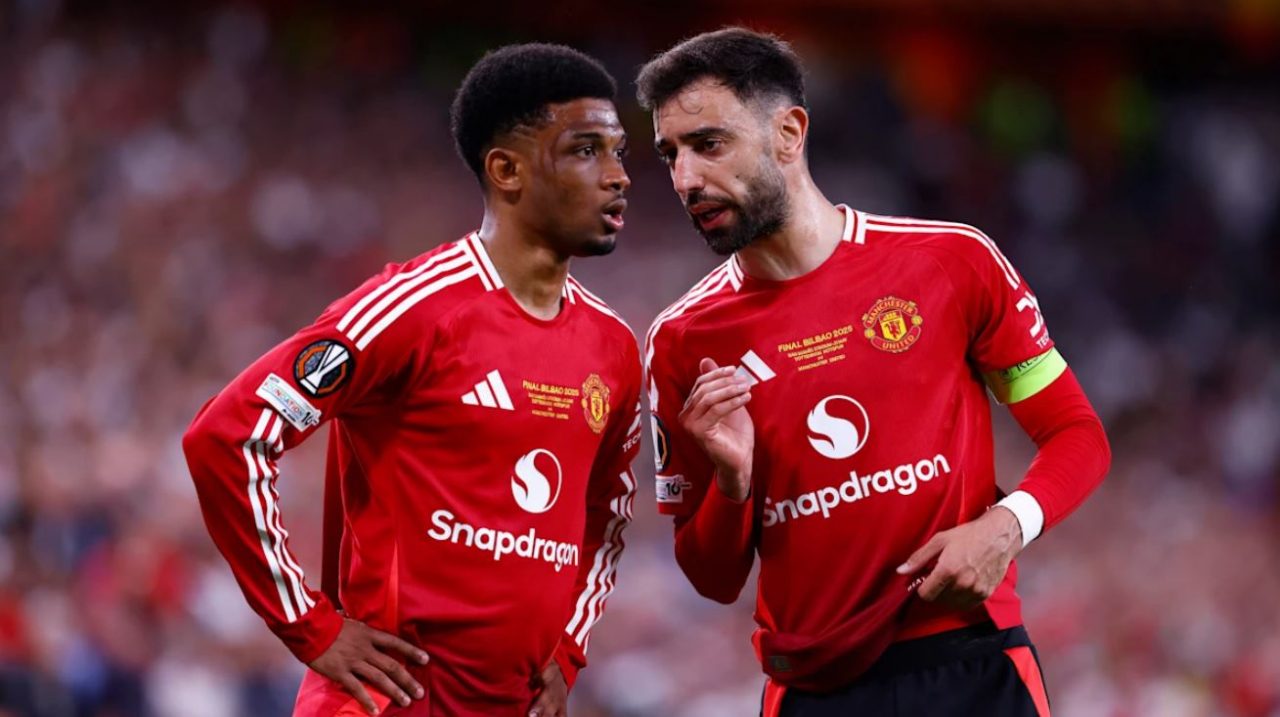 Manchester United vs Aston Villa - Liga Inggris