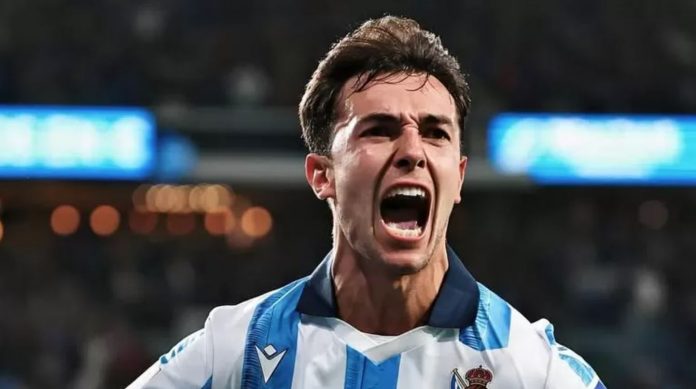 Martin Zubimendi pemain Real Sociedad