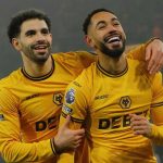 Matheus Cunha merayakan gol bersama Rayan Ait-Nouri