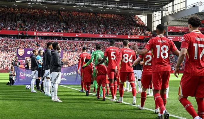 Momen saat Arsenal beri Guard of Honour di Anfield untuk Liverpool