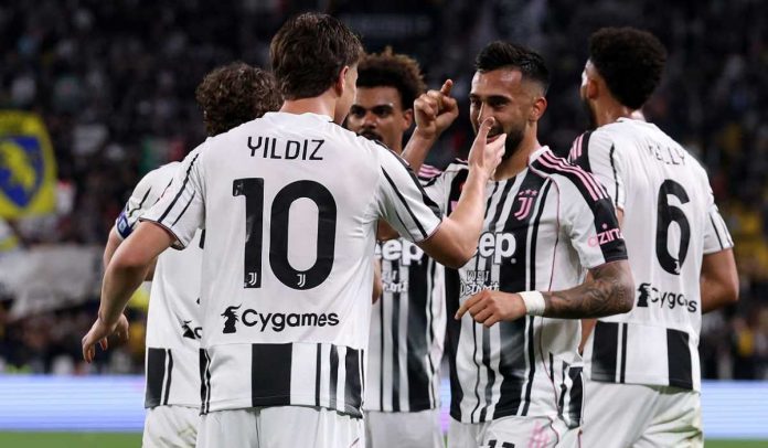 Nico Gonzalez merayakan gol ke gawang Udinese bersama rekan-rekannya di Juventus