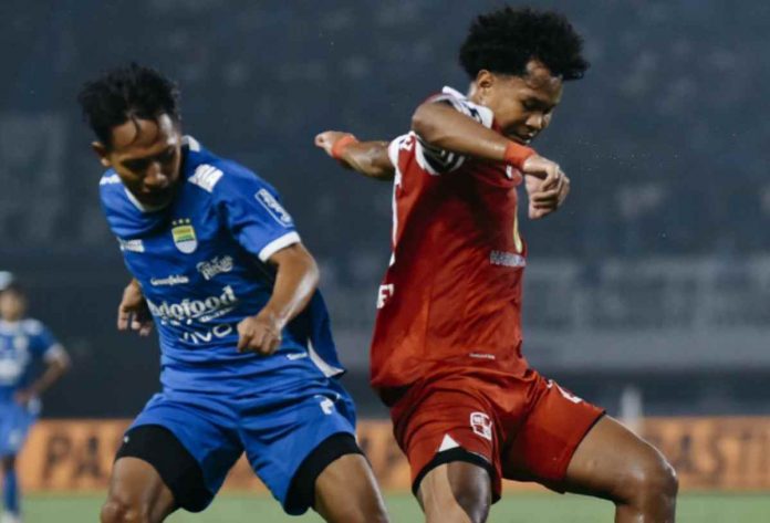 Pesib Bandung menjamu Barito Putera di pekan ke-32