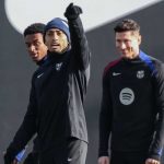 Robert Lewandowski dan Alejandro Balde berlatih bersama Raphinha di Barcelona