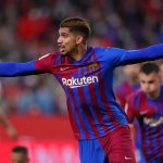 Ronald Araujo pemain Barcelona incaran Manchester United