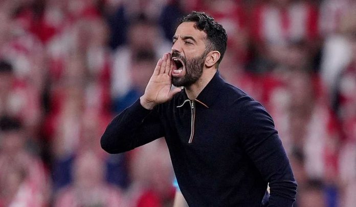 Ruben Amorim berteriak kepada pemainnya di laga Athletic Bilbao vs Manchester United