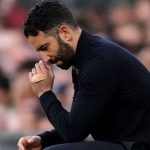 Ruben Amorim pelatih Manchester United dengan plester di tangannya