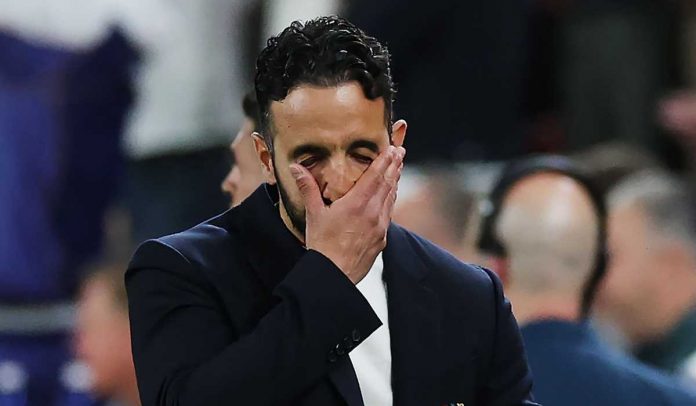 Ruben Amorim tampak kecewa usai kekalahan Manchester United di final Liga Europa