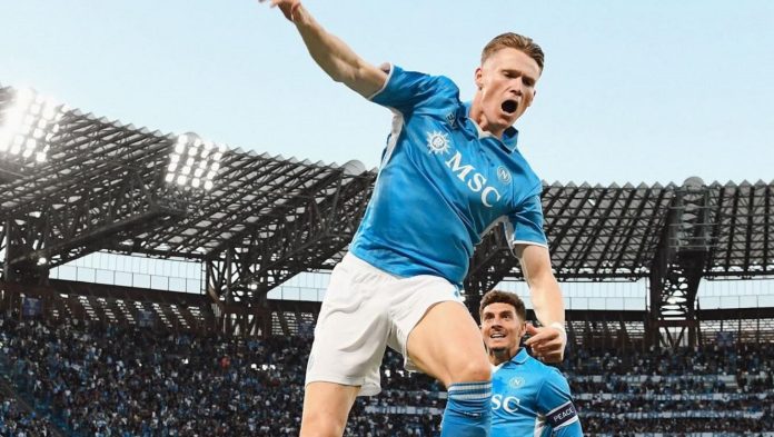 Scott McTominay pemain Napoli