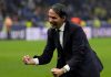 Simone Inzaghi merayakan kemenangan dramatis Inter atas Barcelona