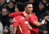 Trent Alexander-Arnold memeluk Luis Diaz dalam selebrasi gol ke gawang Tottenham Hotspur