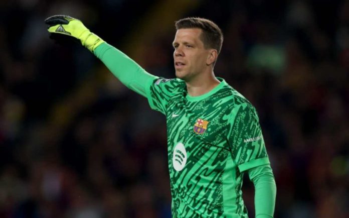 Wojciech Szczesny dalam Sebuah Aksinya di Barcelona