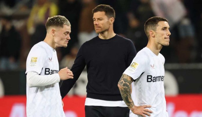 Xabi Alonso bersama Florian Wirtz dan Alejandro Grimaldo