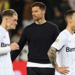 Xabi Alonso bersama Florian Wirtz dan Alex Grimaldo
