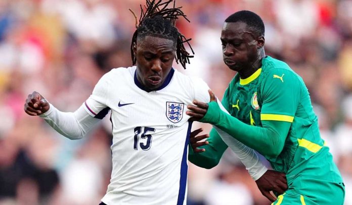 Aksi Eberechi Eze di laga Inggris vs Senegal