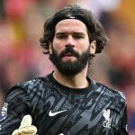Alisson Becker di laga Crystal Palace vs Liverpool