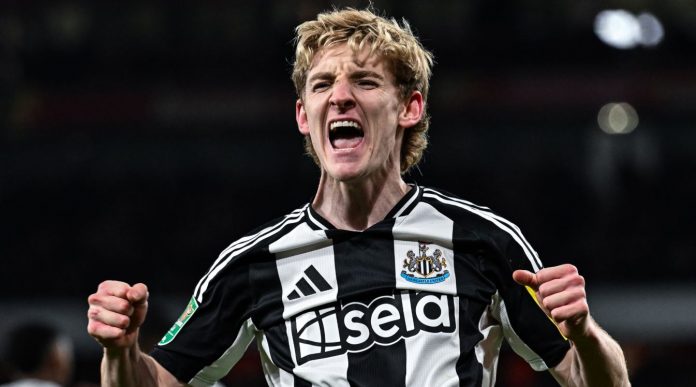 Anthony Gordon bintang Newcastle United