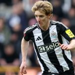 Anthony Gordon pemain Newcastle United