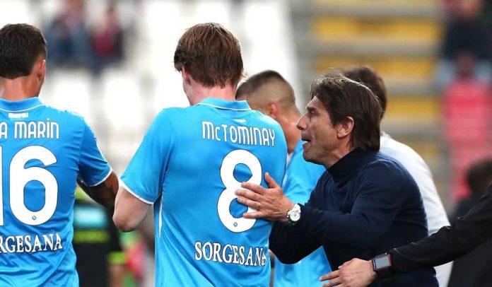 Antonio Conte memberi instruksi kepada Scott McTominay