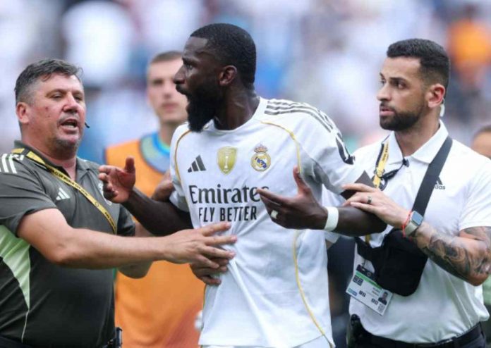 Antonio Rudiger saat membela Real Madrid di sebuah laga